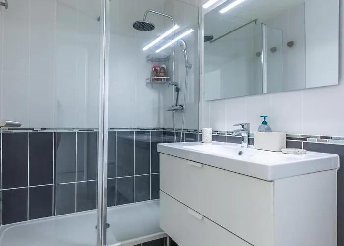 *cocoon Area* Confort & Parking Lejlighed